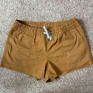 Vuori shorts size small